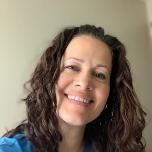 Meet your Posher, Daphne